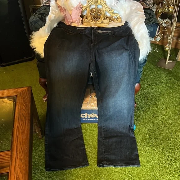 NYDJ *FLAWED* Barbara Bootcut Size 22W. Like New, worn once. *FLAW on left leg* - Picture 3 of 7